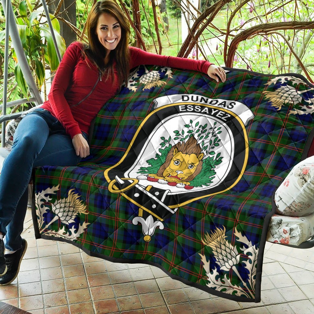 Dundas Modern 02 Tartan Crest Premium Quilt - Gold Thistle Style