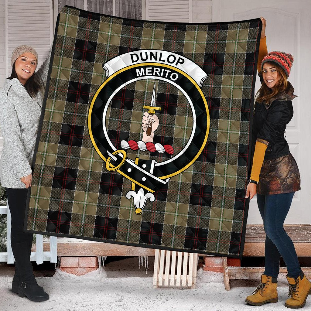 Dunlop Hunting Tartan Crest Quilt