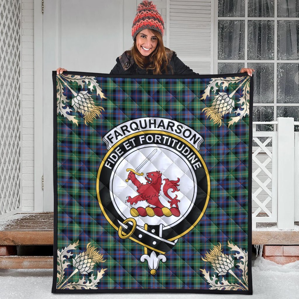 Farquharson Ancient Tartan Crest Premium Quilt - Gold Thistle Style