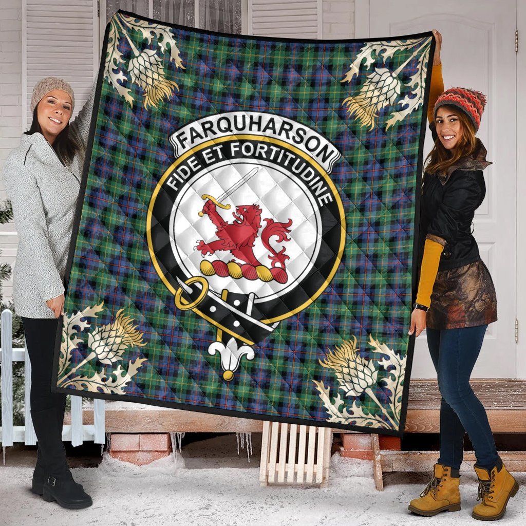 Farquharson Ancient Tartan Crest Premium Quilt - Gold Thistle Style