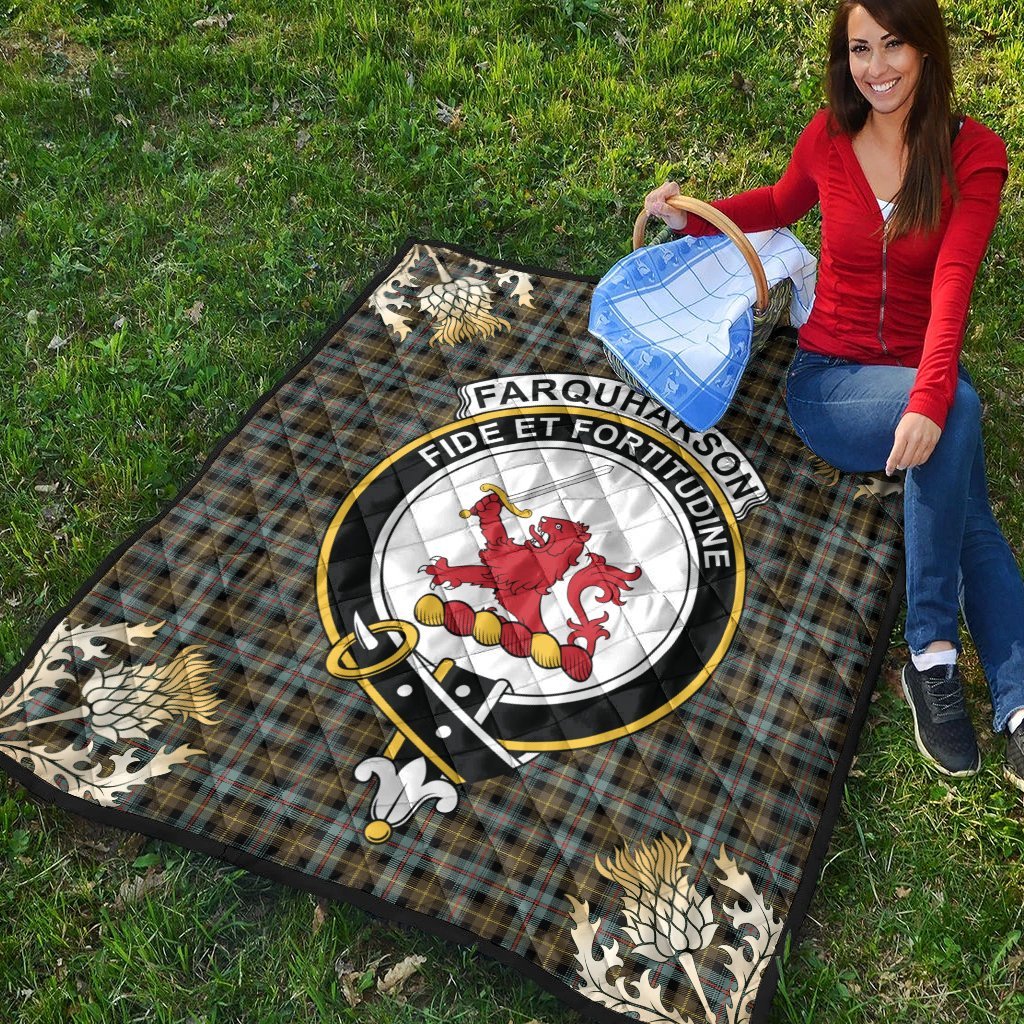 Farquharson Weathered Tartan Crest Premium Quilt - Gold Thistle Style