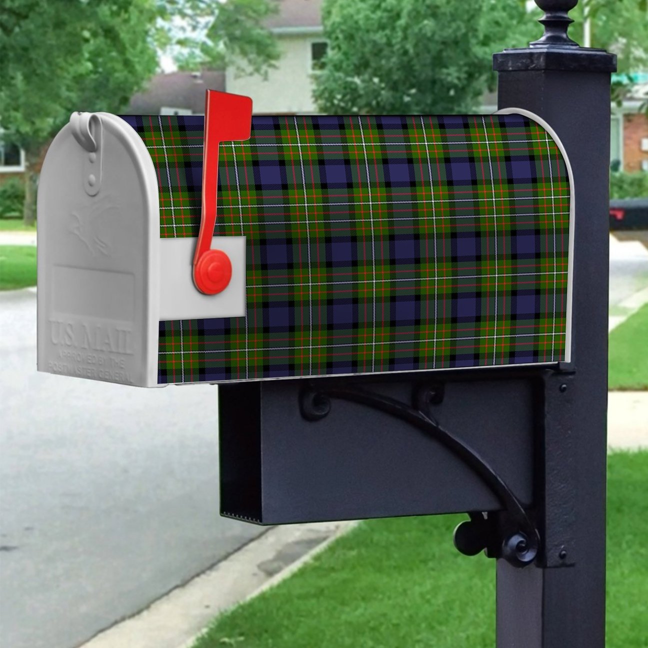 Fergusson Modern Tartan Crest Mailbox