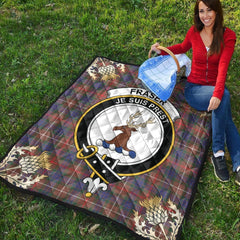 Fraser Hunting Modern Tartan Crest Premium Quilt - Gold Thistle Style