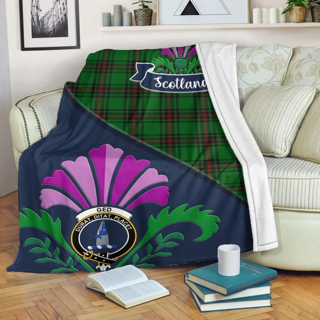 Ged Tartan Crest Premium Blanket - Thistle Style