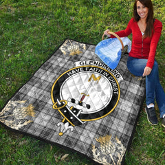 Glendinning Tartan Crest Premium Quilt - Gold Thistle Style