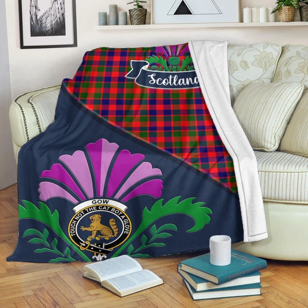 Gow (or McGouan) Tartan Crest Premium Blanket - Thistle Style