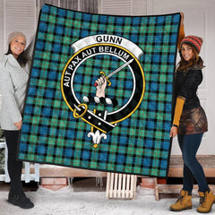 Gunn Ancient Tartan Crest Quilt