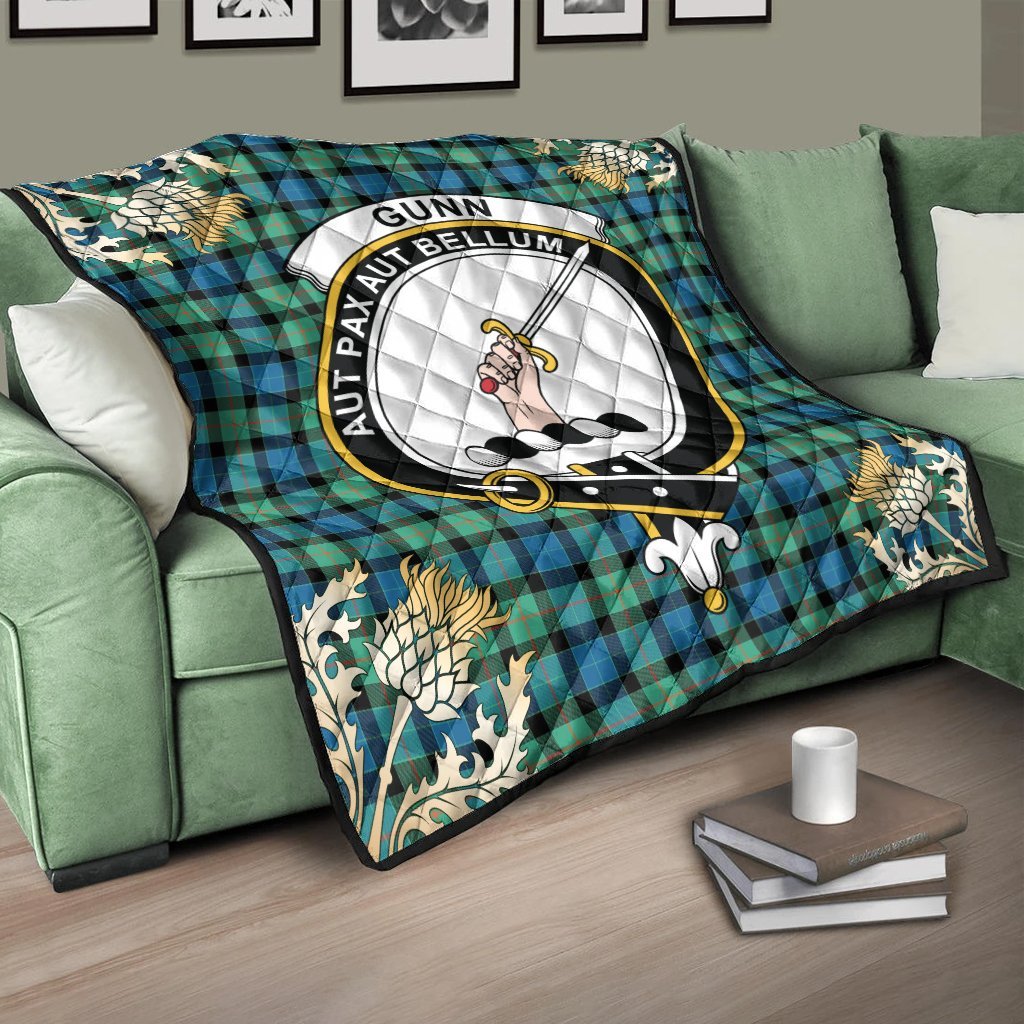 Gunn Ancient Tartan Crest Premium Quilt - Gold Thistle Style