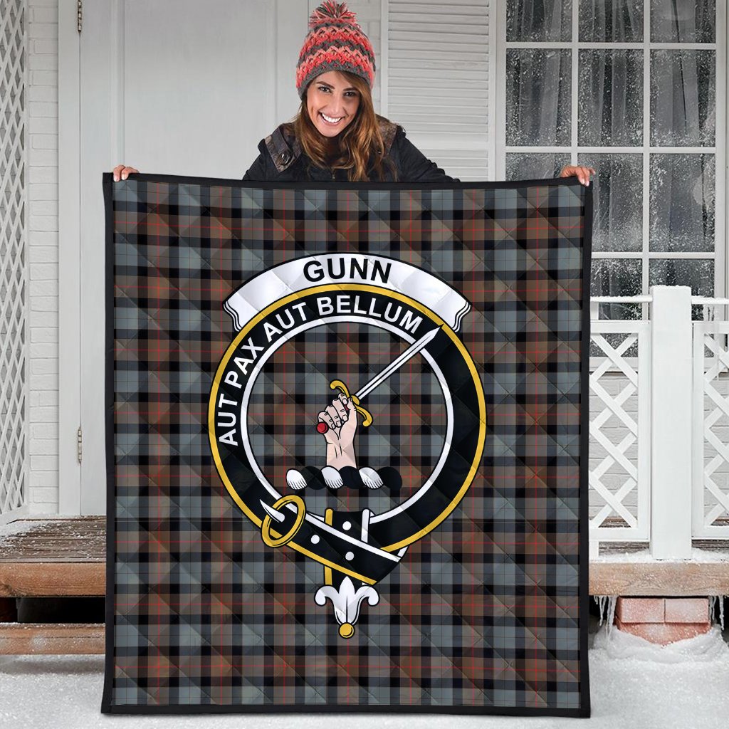 Gunn Weathered Tartan Crest Quilt