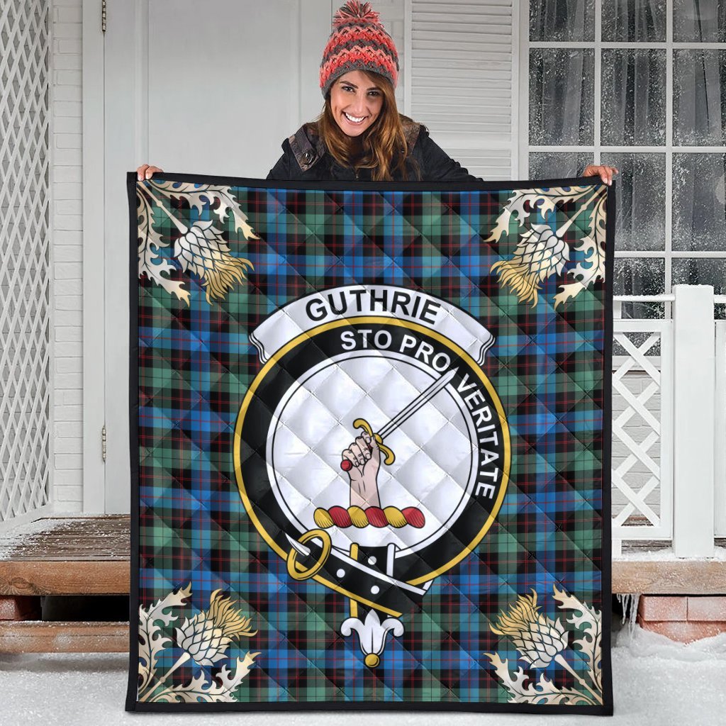 Guthrie Ancient Tartan Crest Premium Quilt - Gold Thistle Style