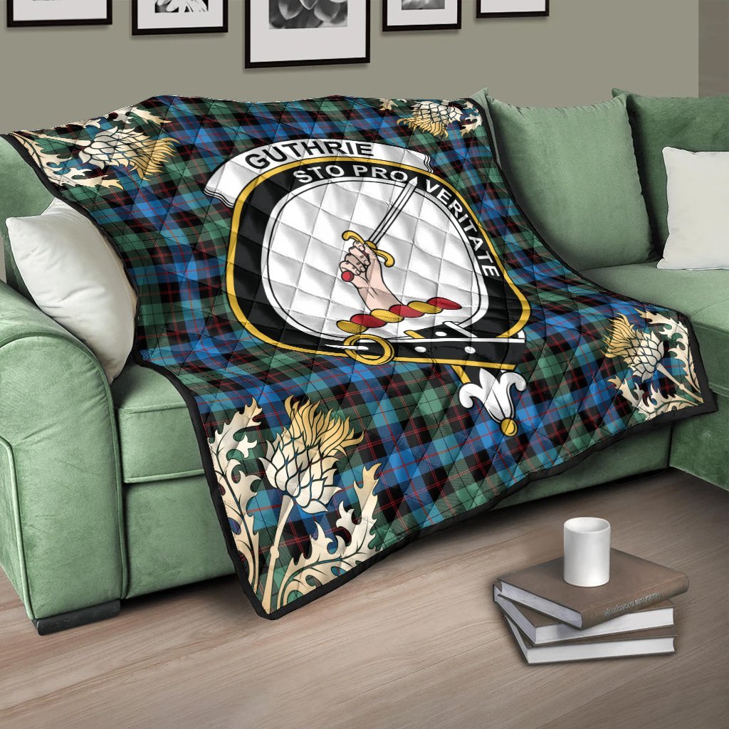 Guthrie Ancient Tartan Crest Premium Quilt - Gold Thistle Style