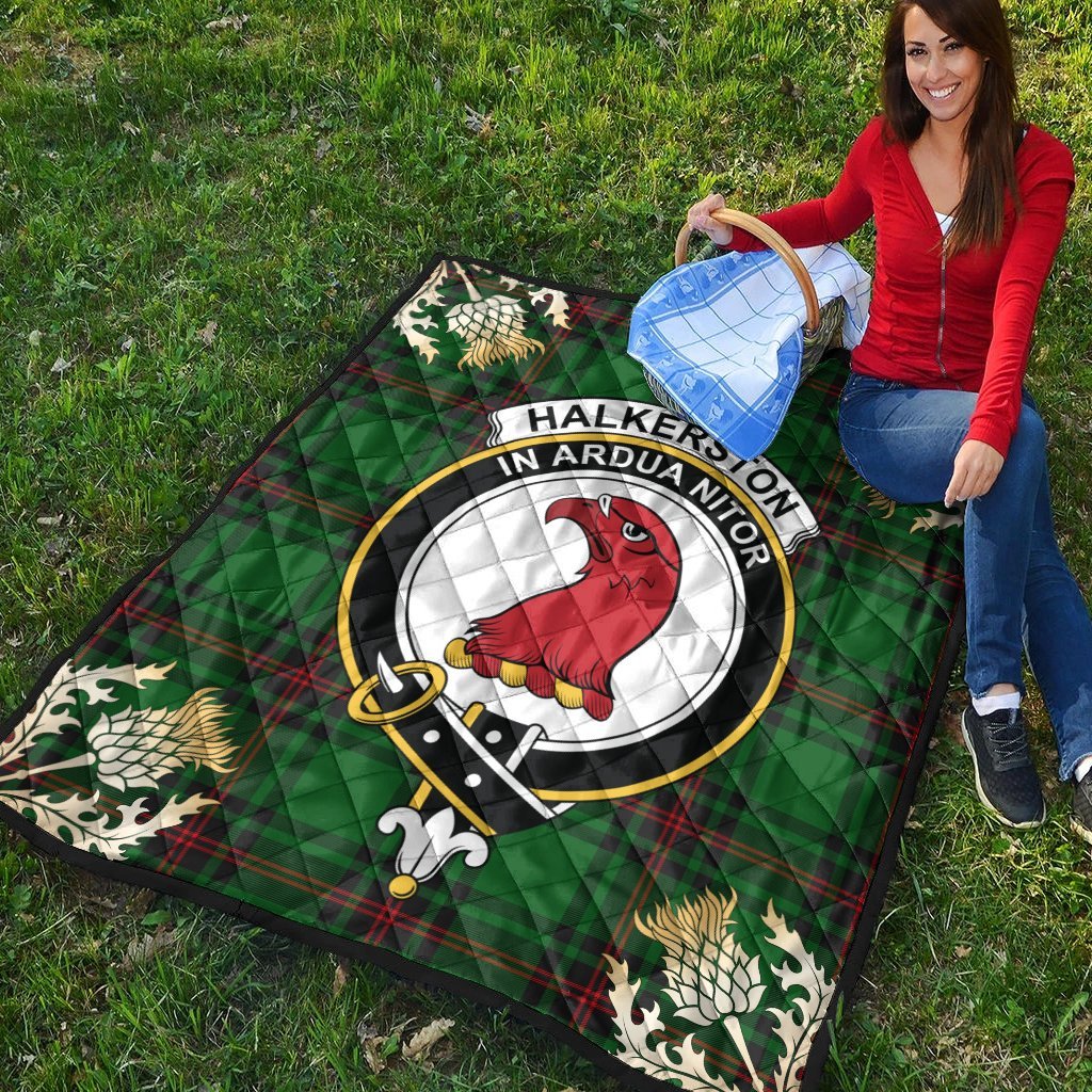 Halkerston Tartan Crest Premium Quilt - Gold Thistle Style