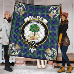 Hamilton Hunting Modern Tartan Crest Premium Quilt - Gold Thistle Style