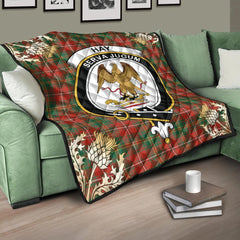 Hay Ancient Tartan Crest Premium Quilt - Gold Thistle Style