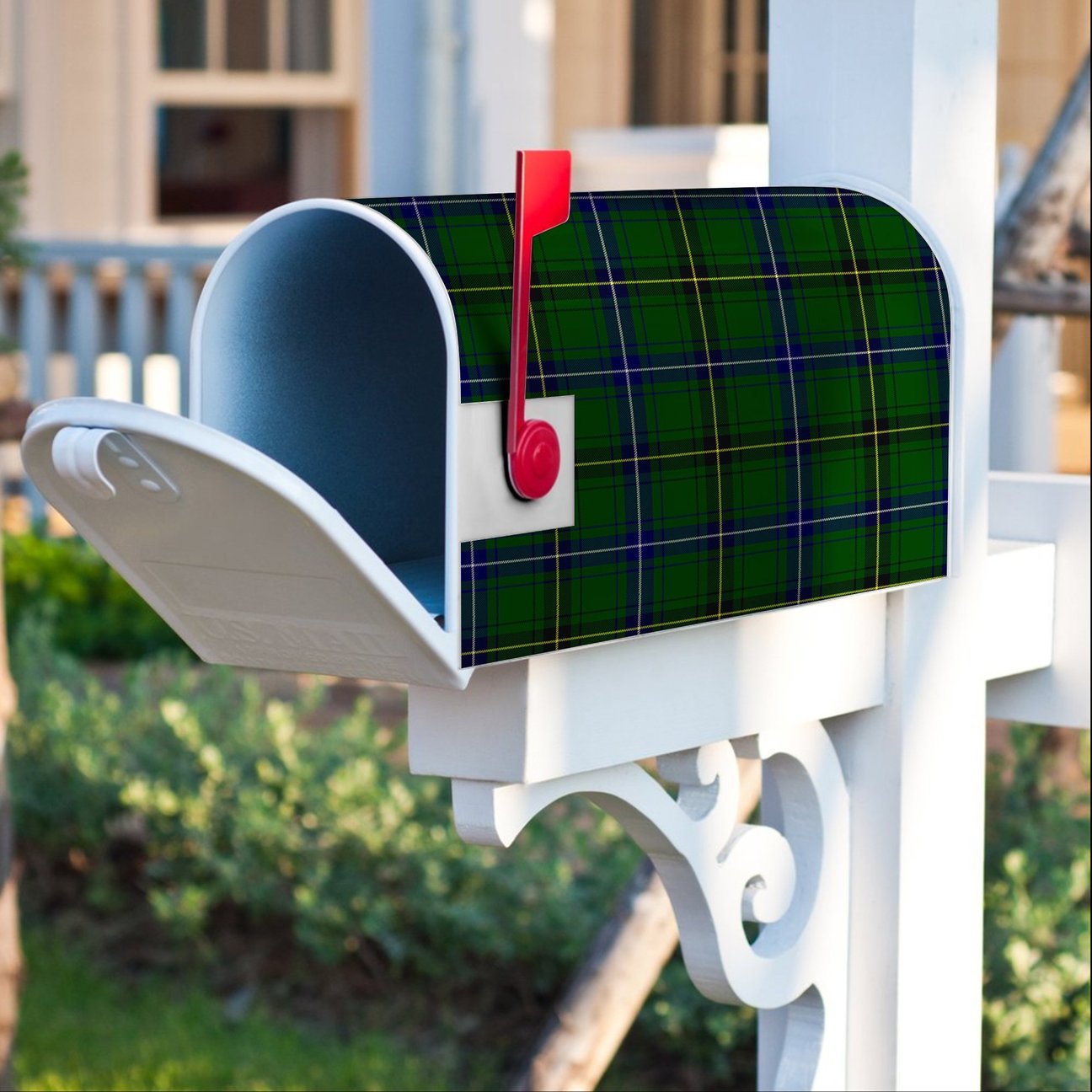 Henderson Modern Tartan Crest Mailbox