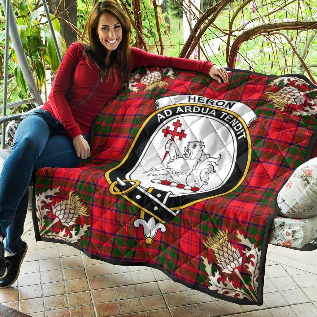 Heron Tartan Crest Premium Quilt - Gold Thistle Style