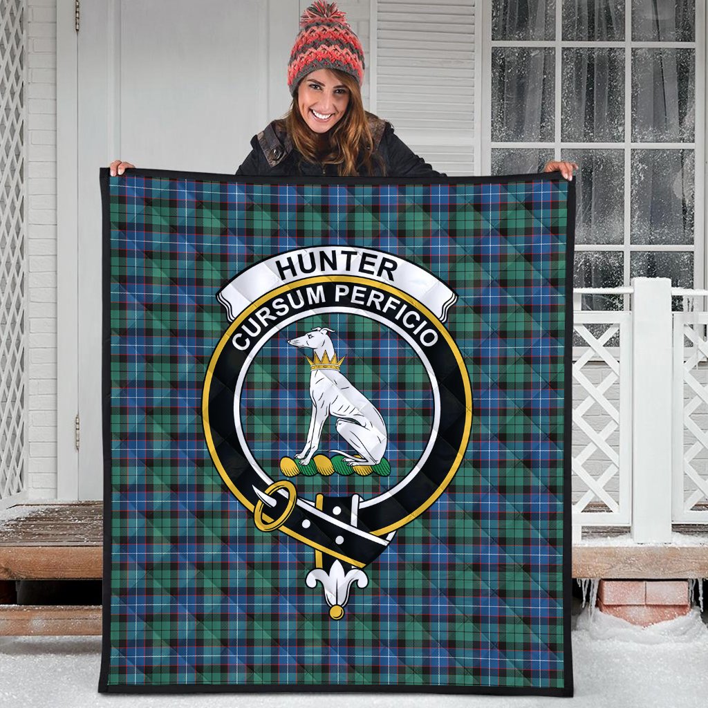 Hunter Ancient Tartan Crest Quilt