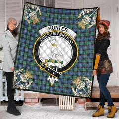 Hunter Ancient Tartan Crest Premium Quilt - Gold Thistle Style