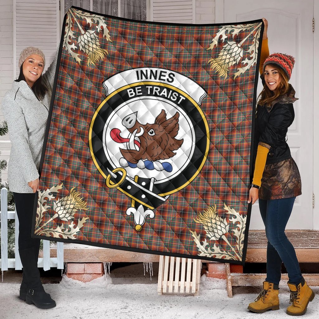 Innes Ancient Tartan Crest Premium Quilt - Gold Thistle Style