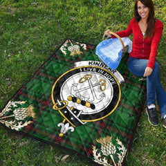 Kinnear Tartan Crest Premium Quilt - Gold Thistle Style