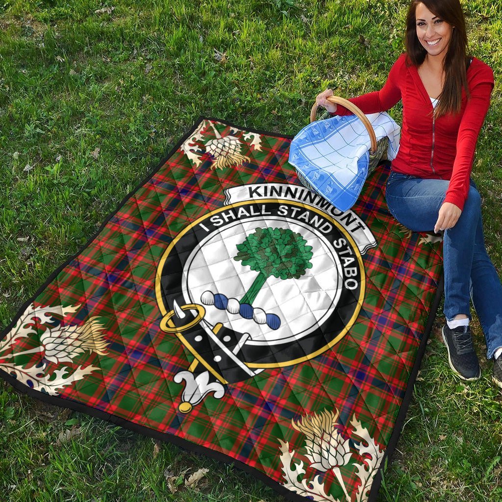 Kinninmont Tartan Crest Premium Quilt - Gold Thistle Style