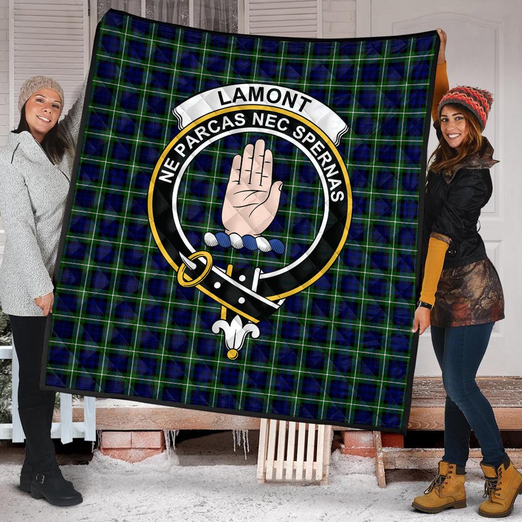 Lamont Modern Tartan Crest Quilt