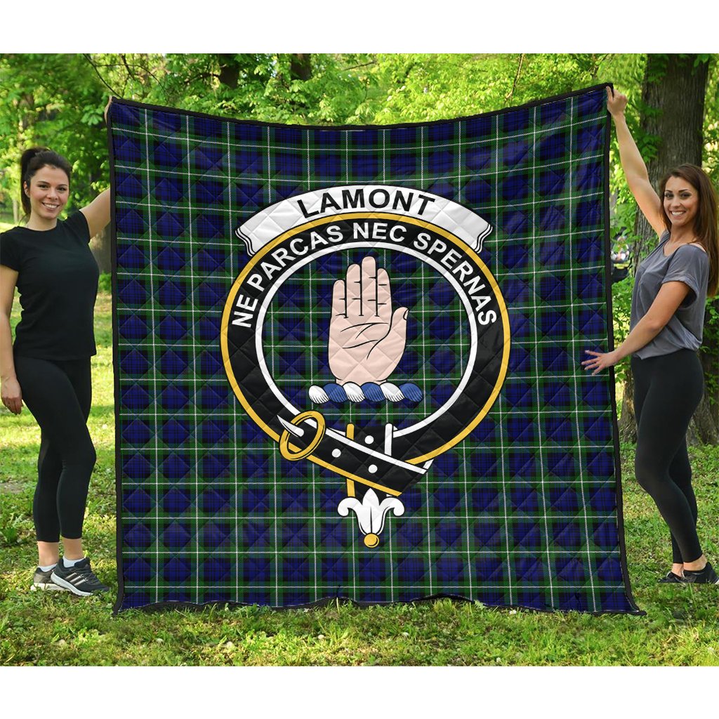 Lamont Modern Tartan Crest Quilt