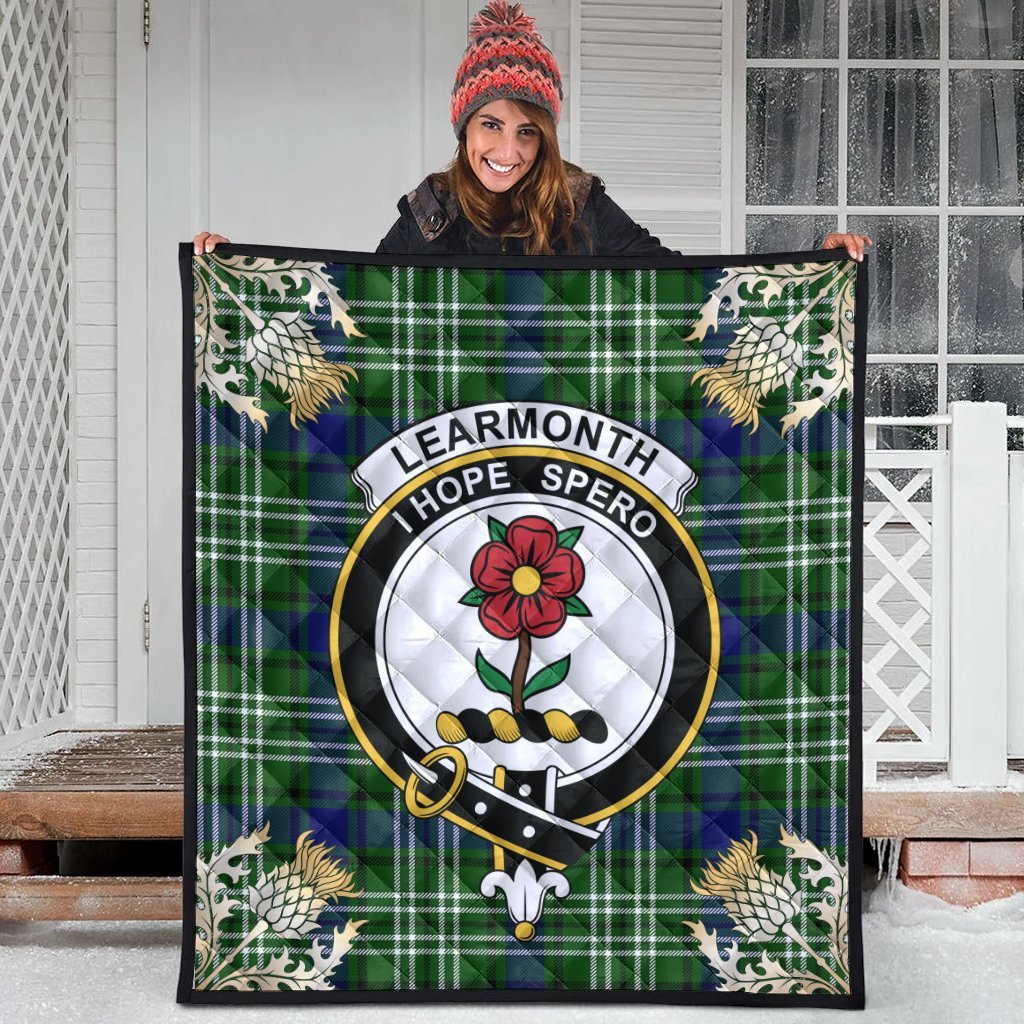 Learmonth Tartan Crest Premium Quilt - Gold Thistle Style