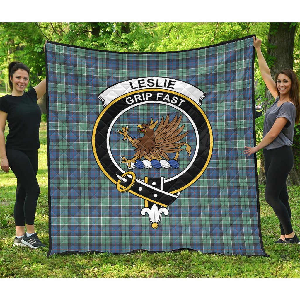 Leslie Hunting Ancient Tartan Crest Quilt