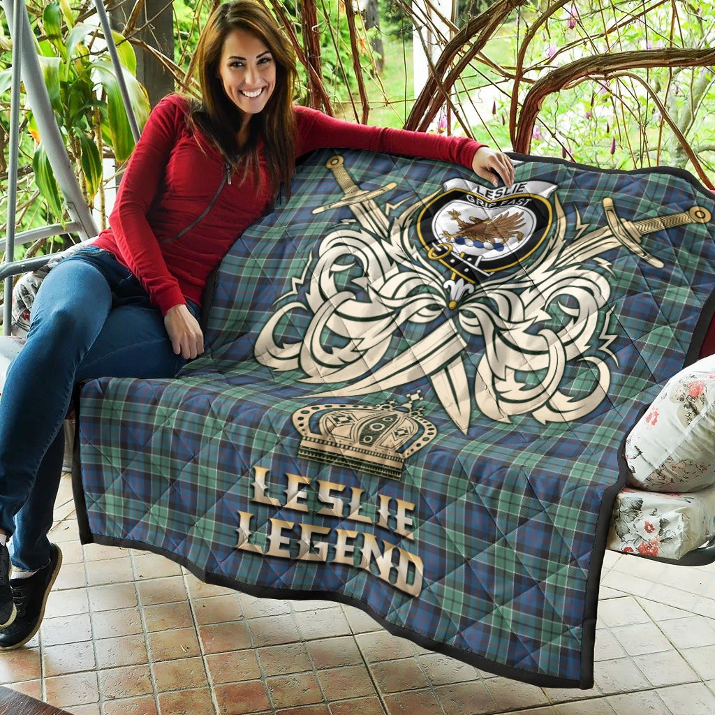 Leslie Hunting Ancient Tartan Crest Legend Gold Royal Premium Quilt
