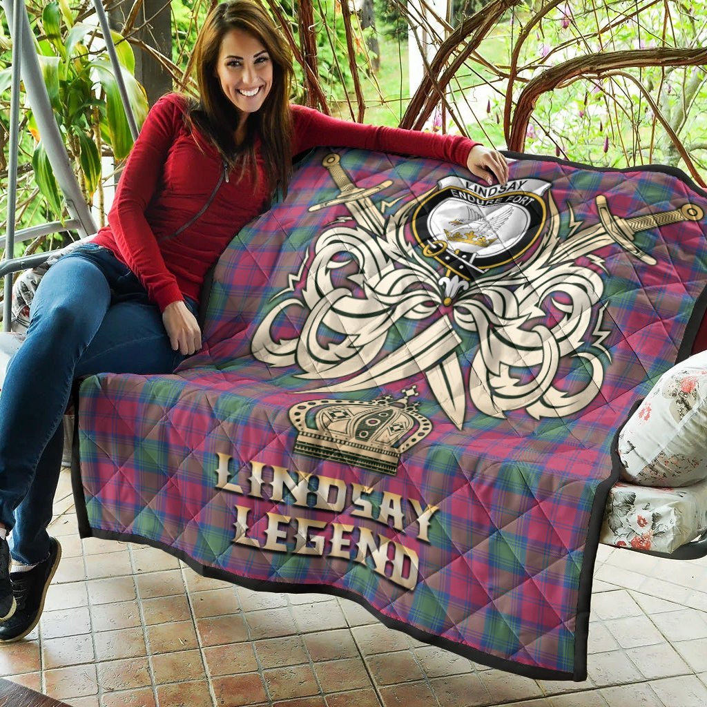 Lindsay Ancient Tartan Crest Legend Gold Royal Premium Quilt