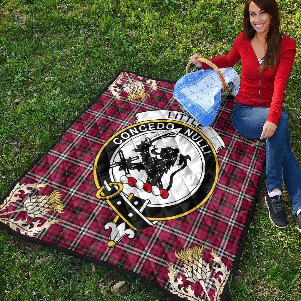 Little Tartan Crest Premium Quilt - Gold Thistle Style