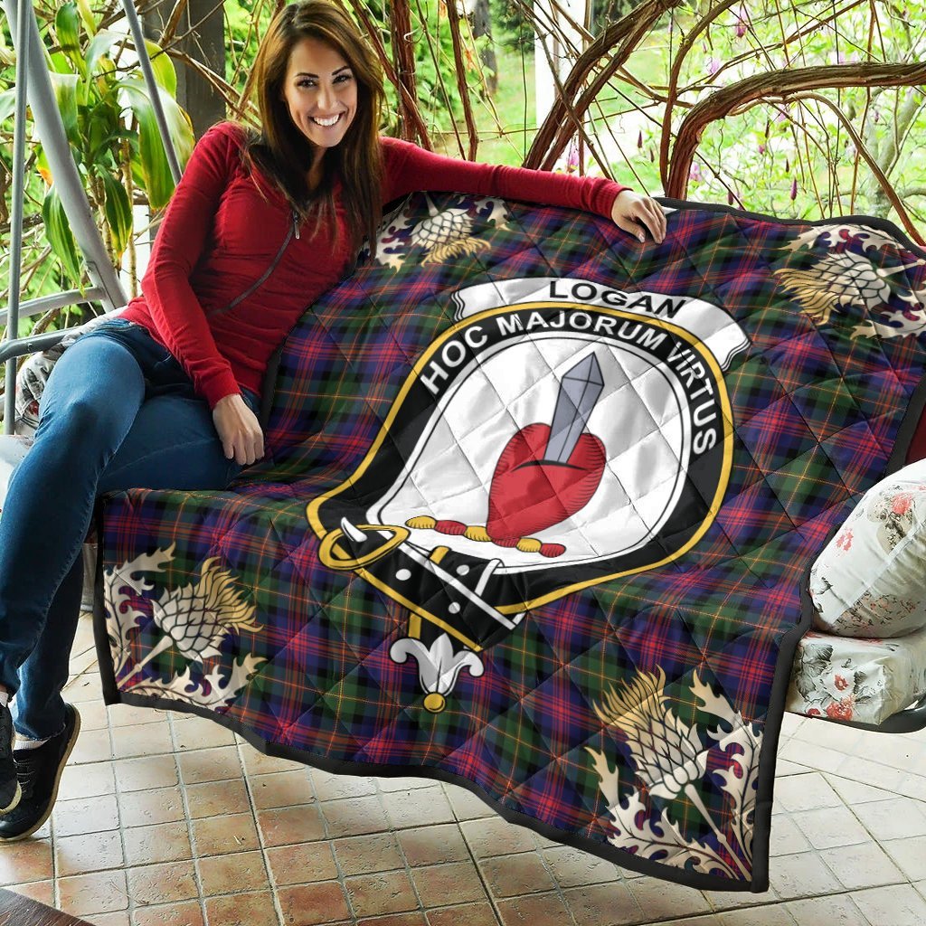 Logan Modern Tartan Crest Premium Quilt - Gold Thistle Style