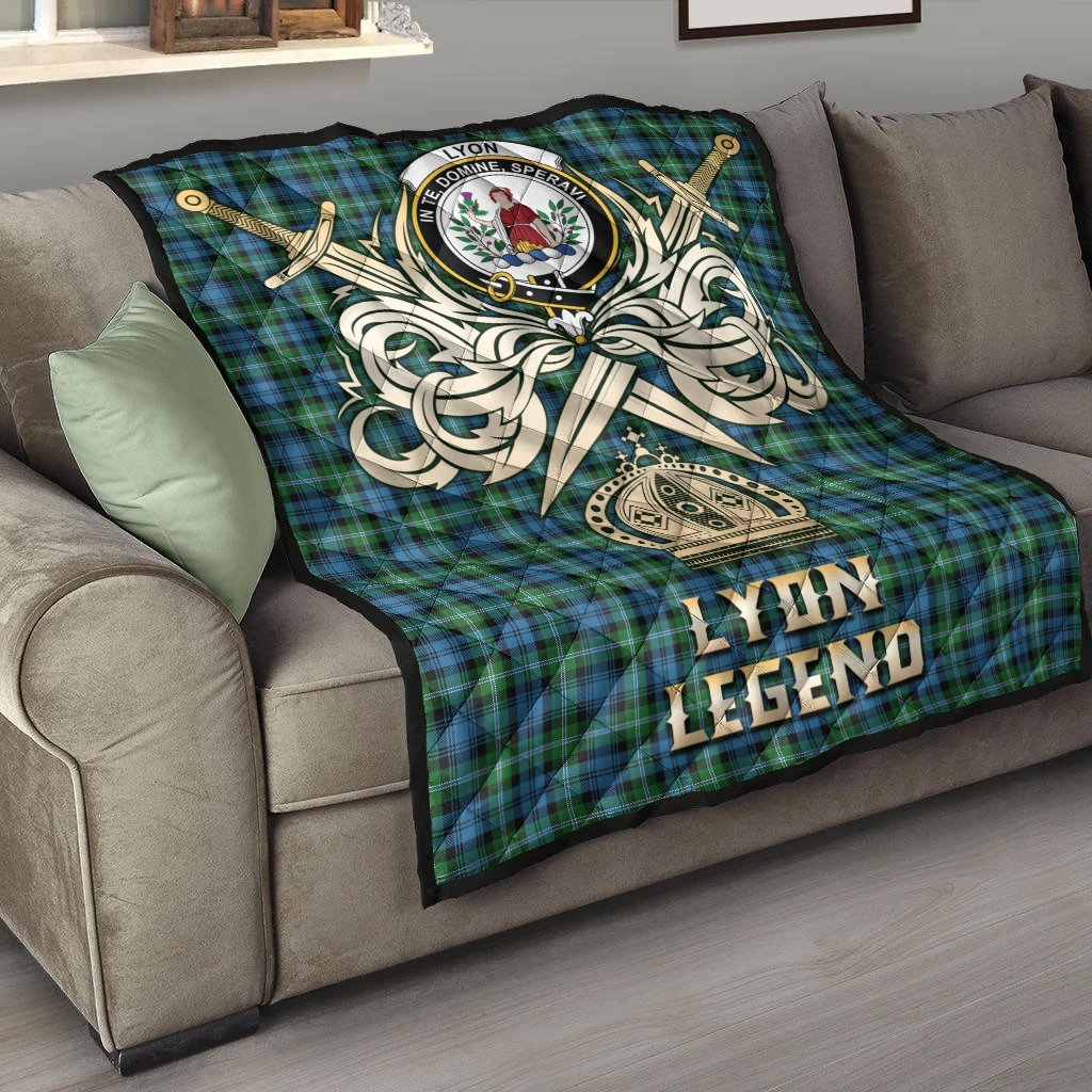 Lyon Tartan Crest Legend Gold Royal Premium Quilt