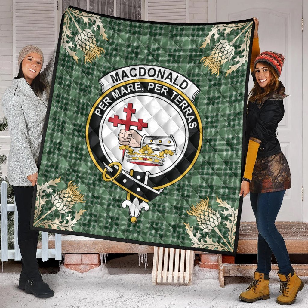 MacDonald Lord of the Isles Hunting Tartan Crest Premium Quilt - Gold Thistle Style