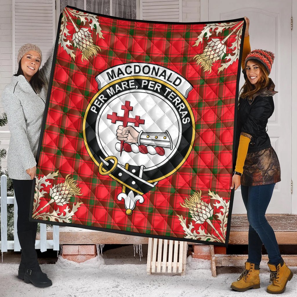 MacDonald of Sleat Tartan Crest Premium Quilt - Gold Thistle Style