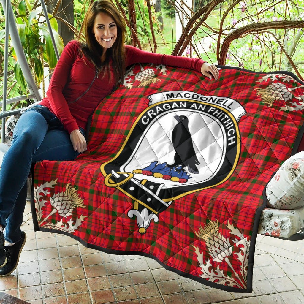 MacDonnell of Keppoch Modern Tartan Crest Premium Quilt - Gold Thistle Style