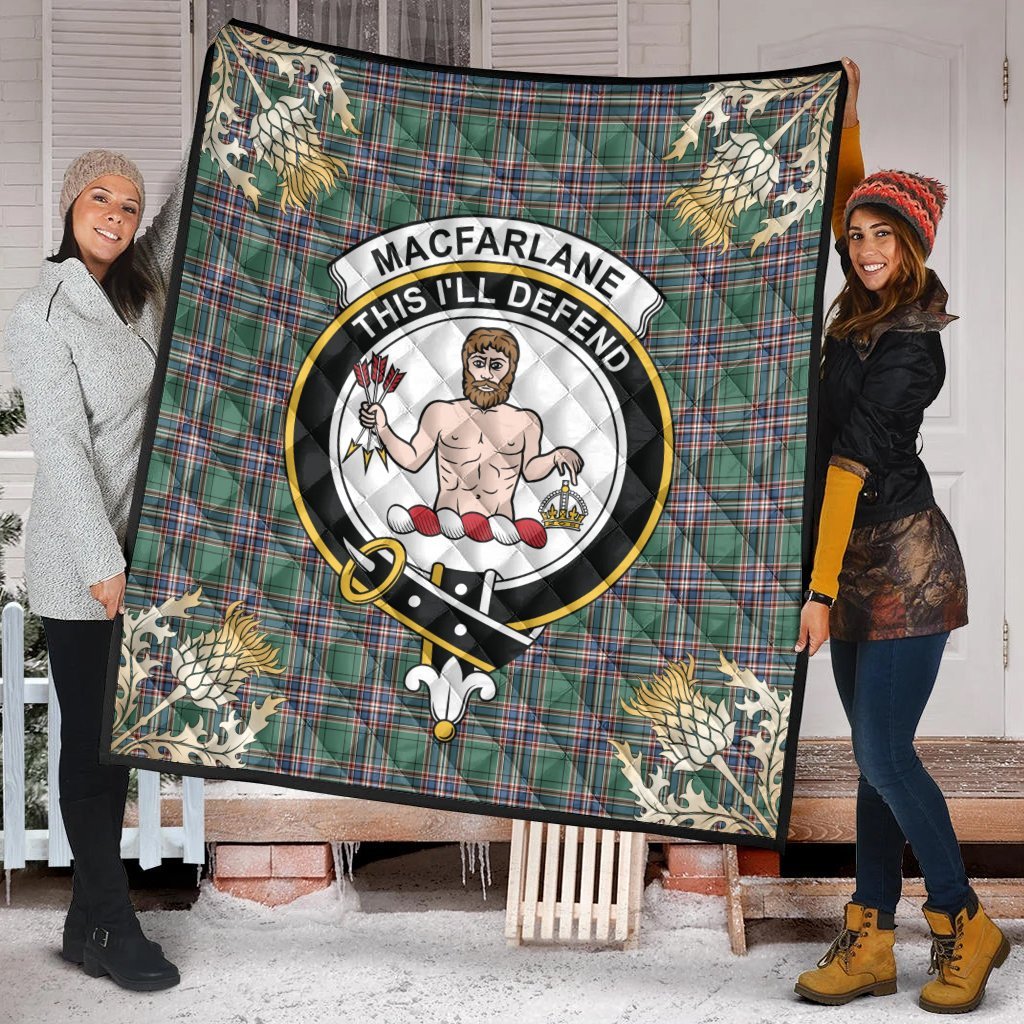 MacFarlane Hunting Ancient Tartan Crest Premium Quilt - Gold Thistle Style