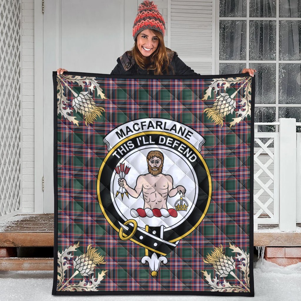 MacFarlane Hunting Modern Tartan Crest Premium Quilt - Gold Thistle Style