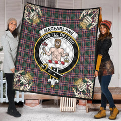 MacFarlane Hunting Modern Tartan Crest Premium Quilt - Gold Thistle Style