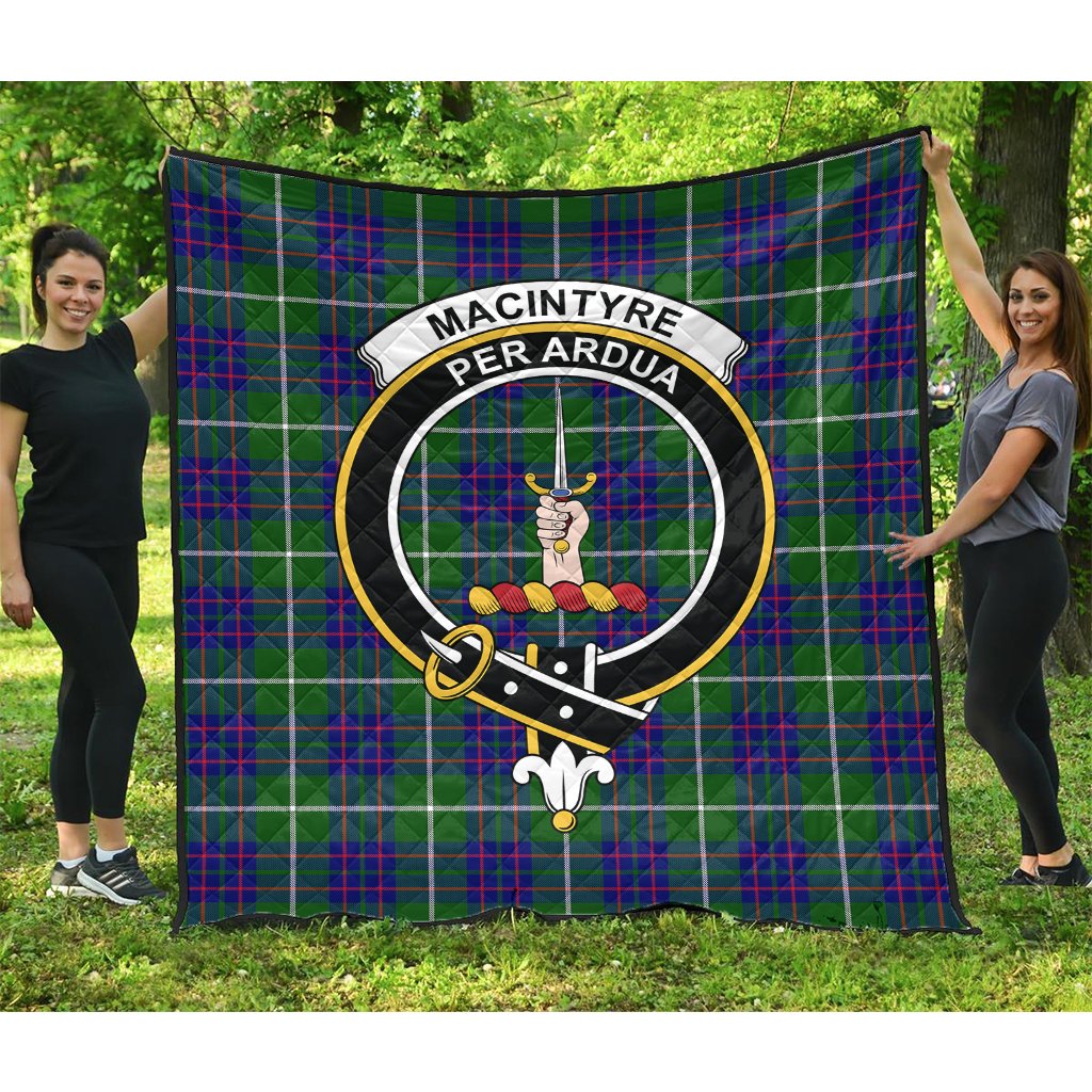 MacIntyre Hunting Modern Tartan Crest Quilt
