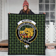 MacIver Hunting Tartan Crest Quilt