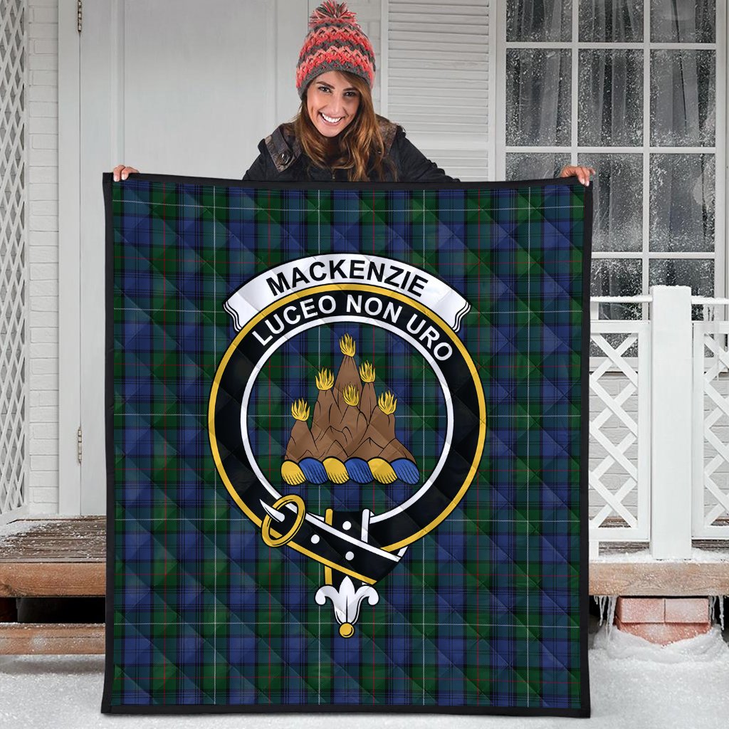 MacKenzie Vestiarium Scoticum Tartan Crest Quilt