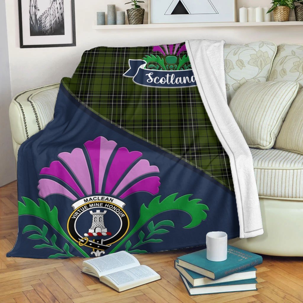 MacLean Tartan Crest Premium Blanket - Thistle Style