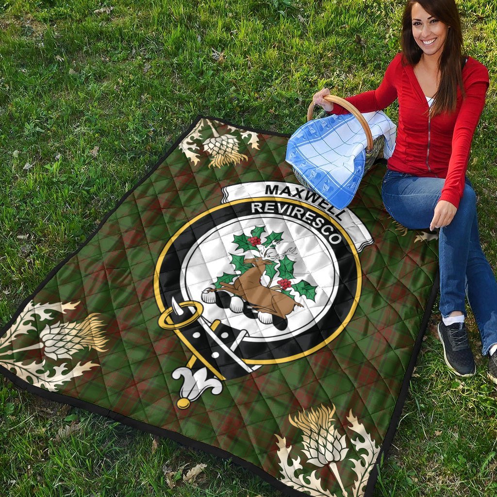 Maxwell Hunting Tartan Crest Premium Quilt - Gold Thistle Style