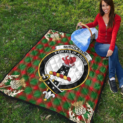 Middleton Modern Tartan Crest Premium Quilt - Gold Thistle Style