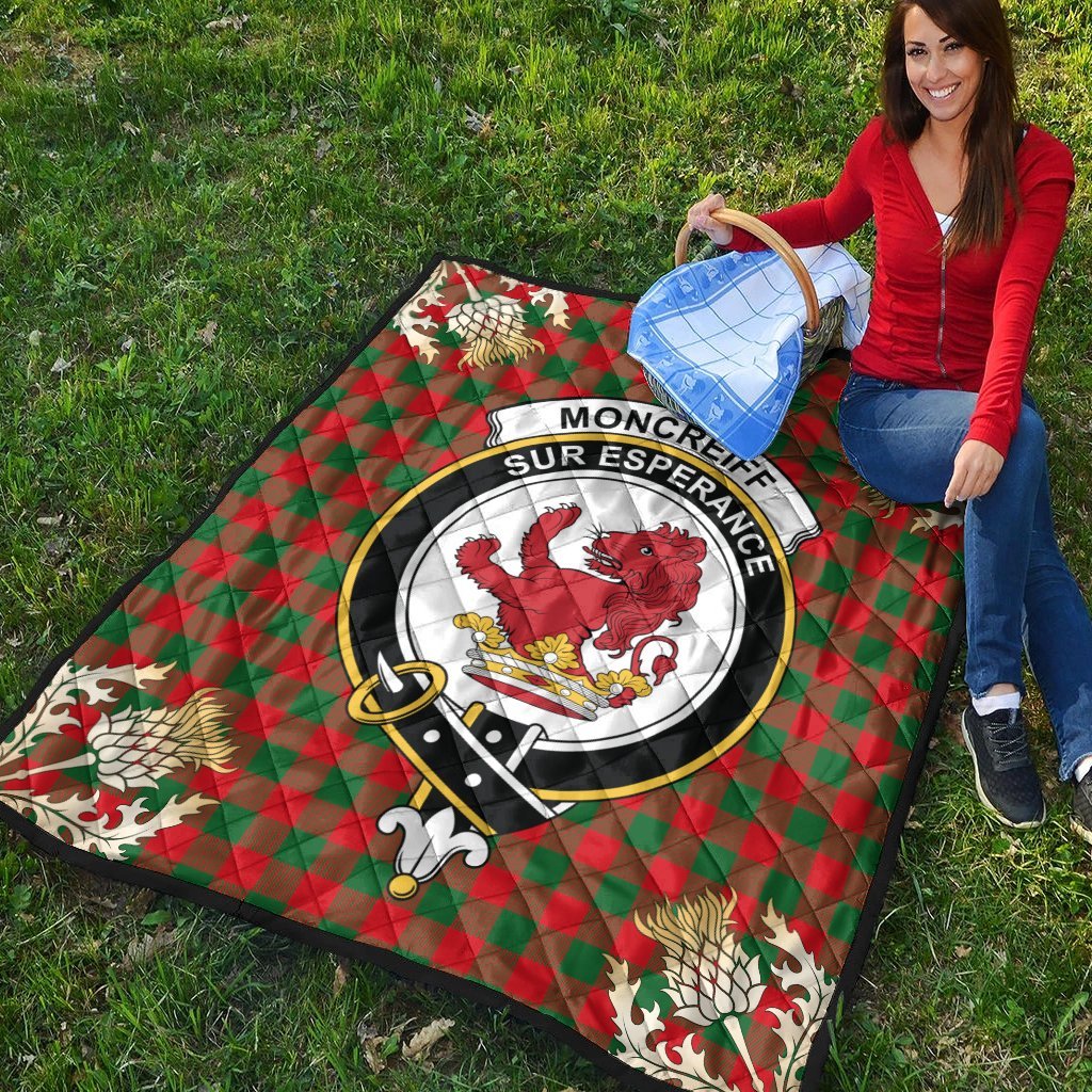 Moncrieff Tartan Crest Premium Quilt - Gold Thistle Style