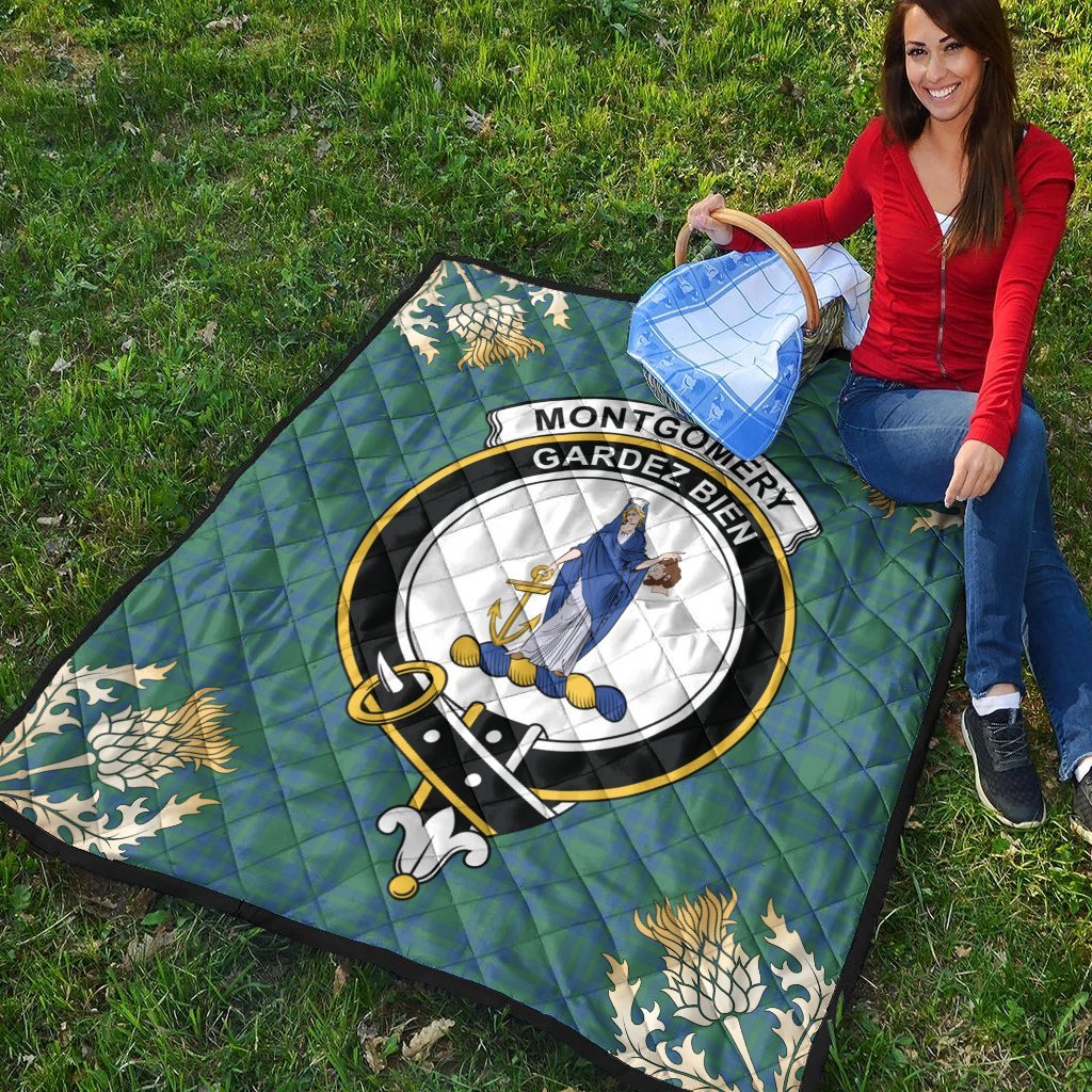 Montgomery Ancient Tartan Crest Premium Quilt - Gold Thistle Style