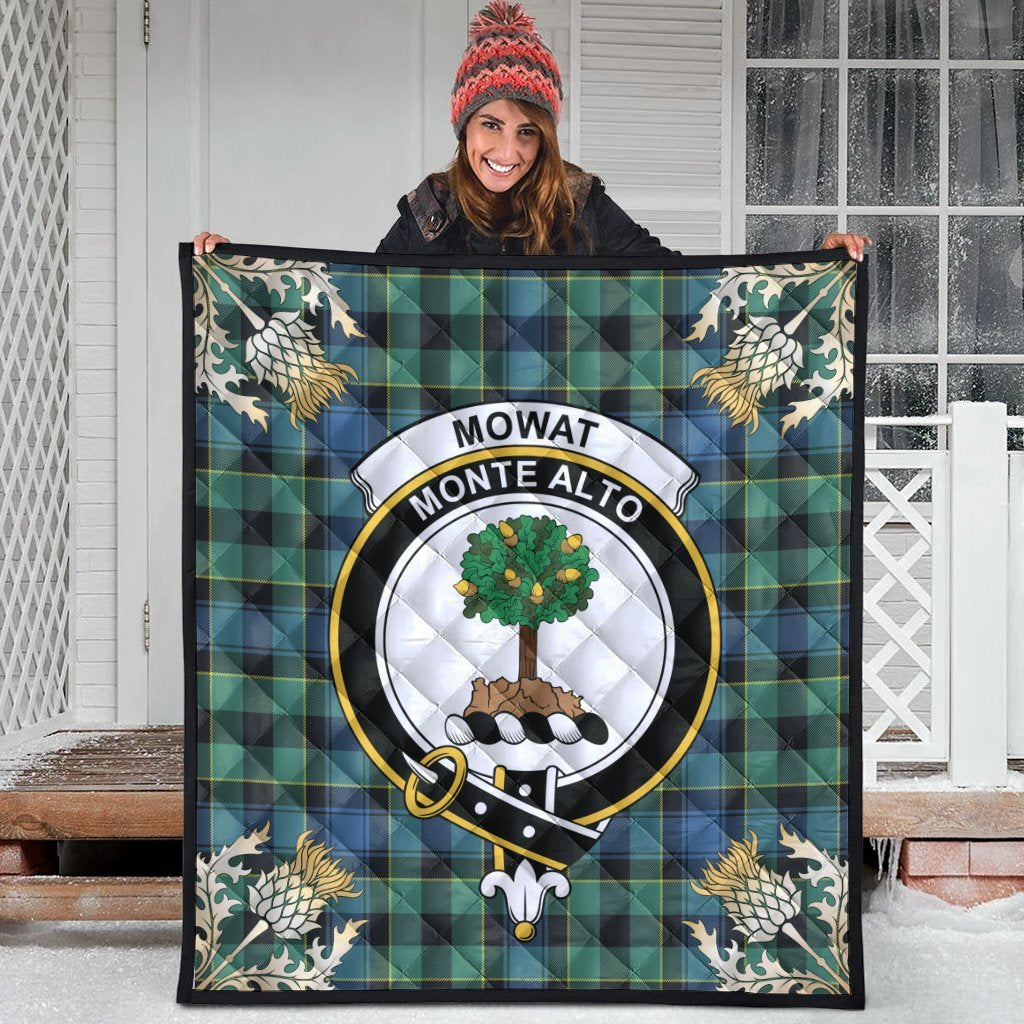 Mowat Tartan Crest Premium Quilt - Gold Thistle Style