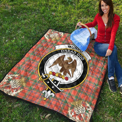 Munro Ancient Tartan Crest Premium Quilt - Gold Thistle Style